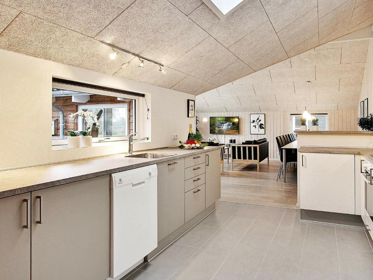12 Person Holiday Home In Hasselberg Kappeln Ruang foto